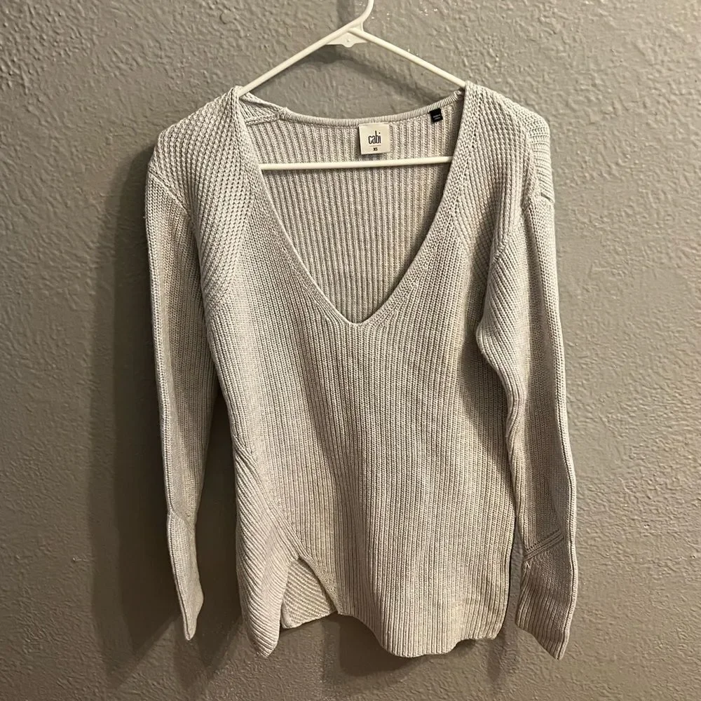 Women's Cabi ‎ Gray V-neck sweater oversized Size XS - Picture 2 of 7